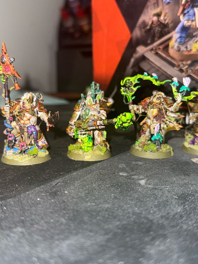 Death Guard Plague Marines (Warhammer 40K), painted by Brodie